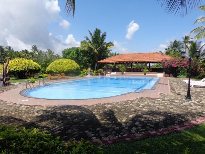 Hotel Yapahuwa Paradise Экстерьер фото