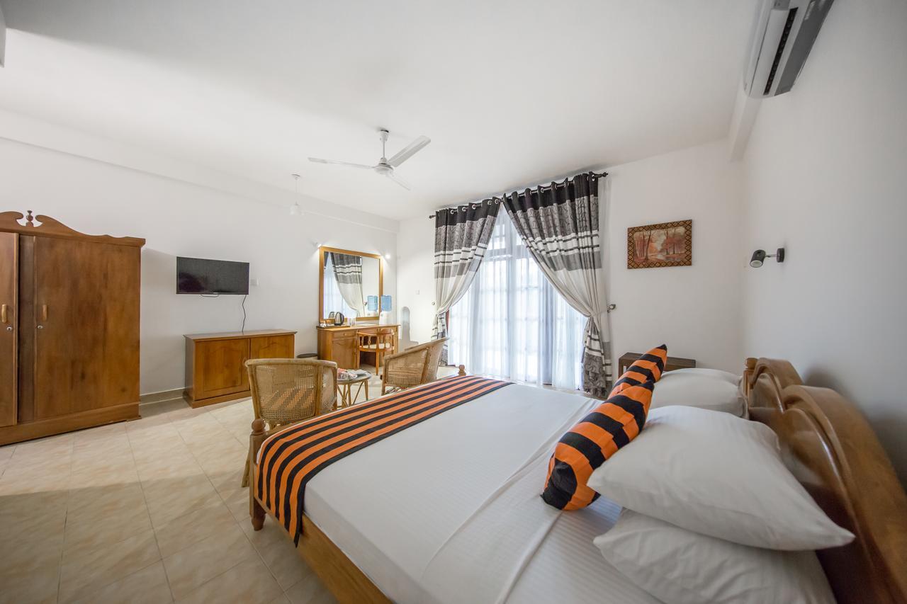 Hotel Yapahuwa Paradise Экстерьер фото